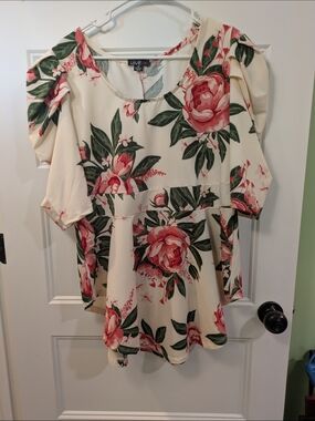 Love by Design Cream Floral Peplum Top